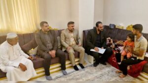 Read more about the article دادستان قشم از کودک مجروح در حادثه رمچاه عیادت کرد؛ رسیدگی قضائی با اولویت ویژه در جریان است