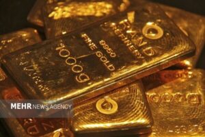 Read more about the article افت جزئی قیمت جهانی طلا در ۱۸ تیر؛ نوسان در بازارهای جهانی تحت تأثیر دلار و سیاستهای آمریکا