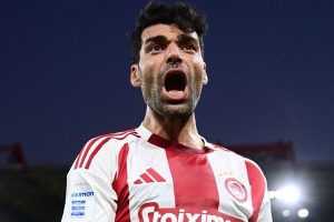 Read more about the article یک امتیاز ارزشمند برای المپیاکوس؛ طارمی از کارت قرمز گریخت