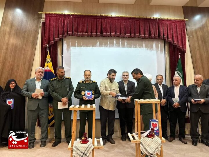 مازندران گنجینه‌ ناب دفاع مقدس است؛ رونمایی ۲ کتاب
