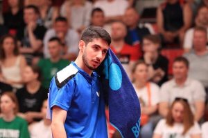 Read more about the article صدرنشینی ایرانی در قلب اروپا: موسوی قهرمان چلنجر کاپ آلمان