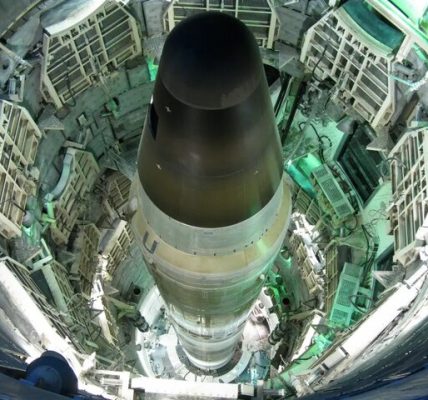 بخش اعظم نیروهای اداره امنیت هسته‌ای آمریکا از کار تعلیق می‌شوند