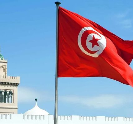 دبیرکل حزب کار تونس خواستار محاصره سفارت آمریکا در کشورش شد