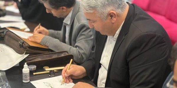 رویداد هنری «کاغذ بی‌خط» در قوچان برگزار شد