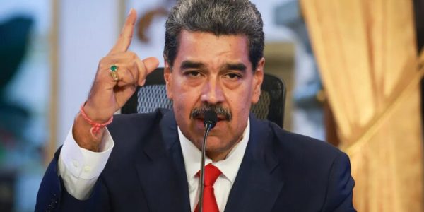 مادورو از خنثی‌سازی طرح حمله به سفارت آمریکا در کاراکاس خبر داد