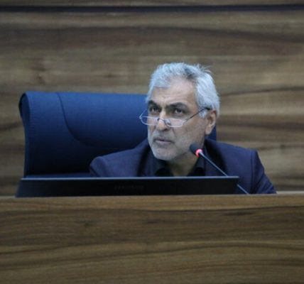 تشریح راه‌های رفع کسری بودجه؛ نفت ۶۰ دلاری را ۵۱ دلار فروختیم!