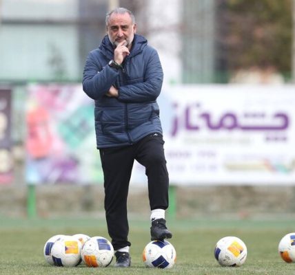 حسین عبدی از سرمربیگری تیم جوانان استعفا کرد