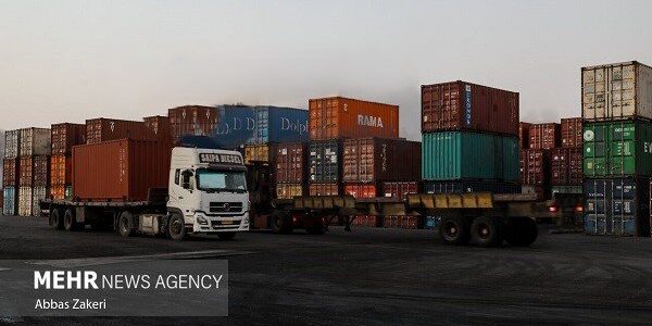 صادرات ۴۴۲ کانتینر آبگینه ورامین به بازارهای آسیایی