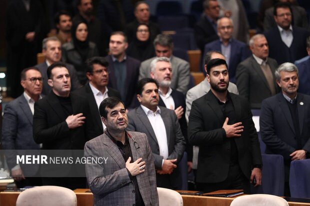 یک مربی مطرح دنیا هم حرف می زند مورد هجوم قرار می گیرد