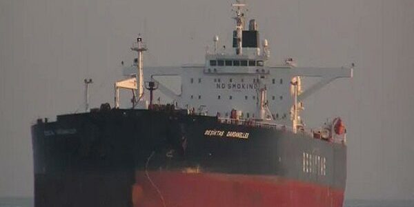 ادامه بارگیری نفت در خارگ؛ تصاویر VLCC و رد ادعای تمام‌شدن ذخایر
